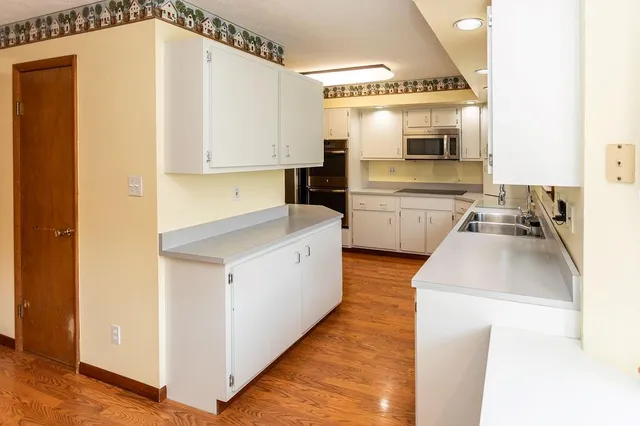 $279,900 | 408 Victor Drive, Uniontown, PA 15401