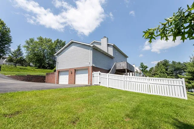 $279,900 | 408 Victor Drive, Uniontown, PA 15401