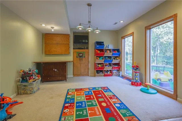 $530,000 | 9001 North Manning Avenue, Kansas City, MO 64157