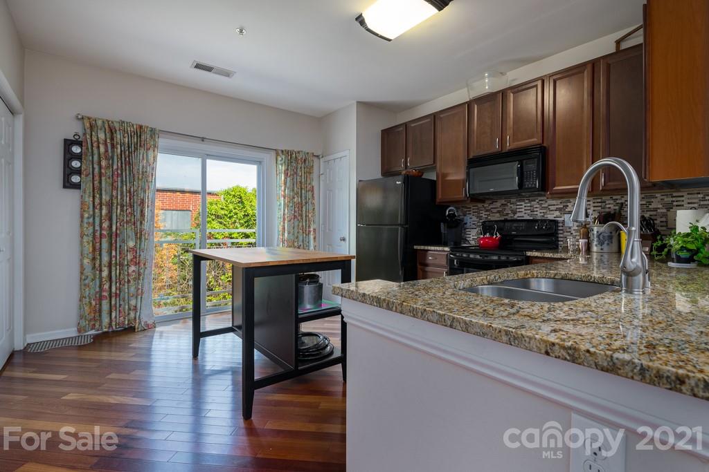 619 Raphael Place Charlotte, NC 28205 - Photo 12 of 25 Gallery Image 12
