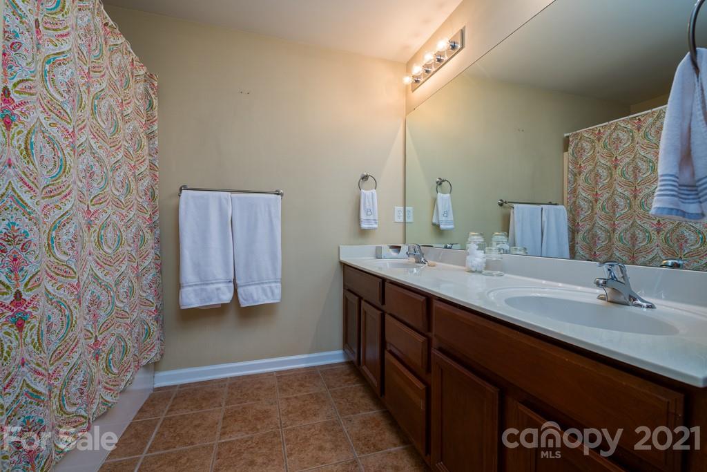 619 Raphael Place Charlotte, NC 28205 - Photo 18 of 25 Gallery Image 18