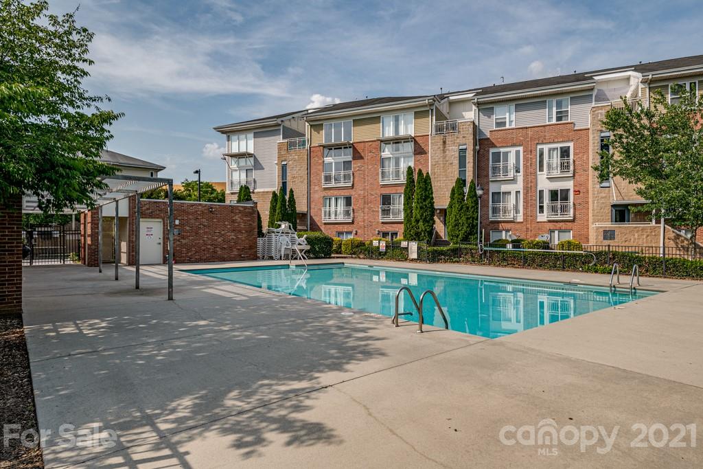 619 Raphael Place Charlotte, NC 28205 - Photo 3 of 25 Gallery Image 3