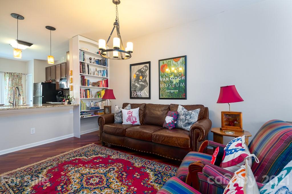 619 Raphael Place Charlotte, NC 28205 - Photo 8 of 25 Gallery Image 8