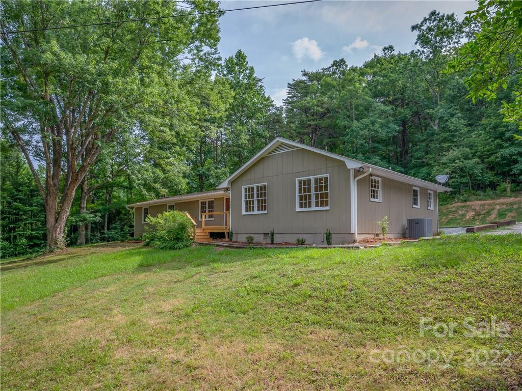 796 Houston Road Columbus, NC 28722 - Photo 1 of 40 Gallery Image 1