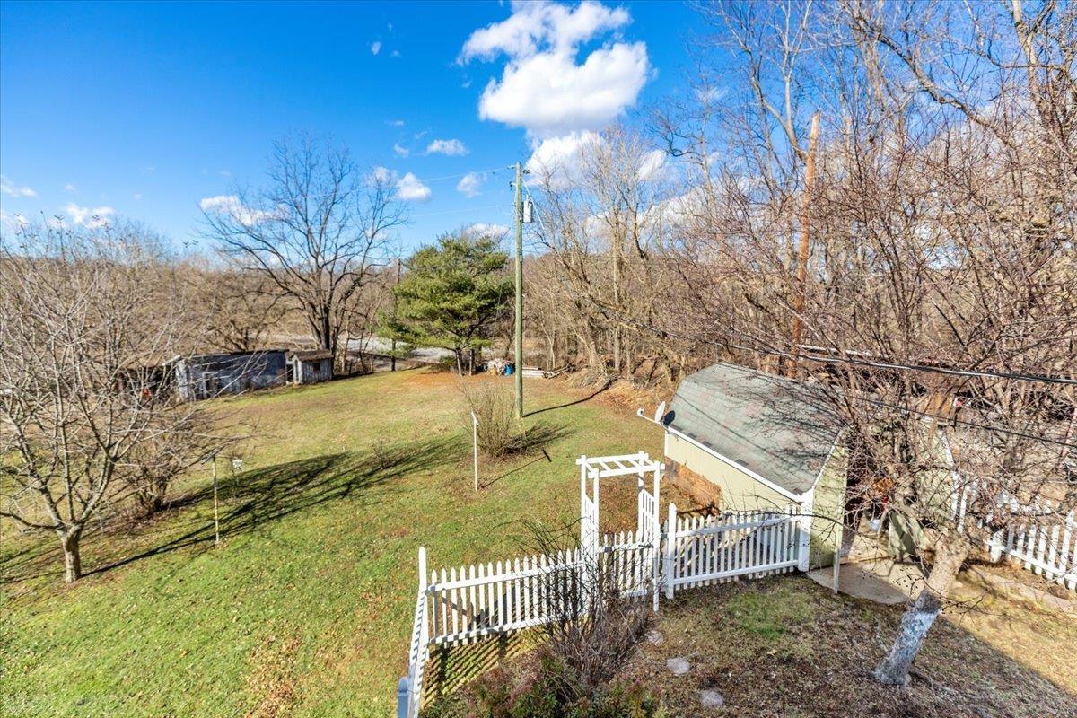7549 Gate Ten Road Radford, VA 24141 - Photo 36 of 58 Gallery Image 36