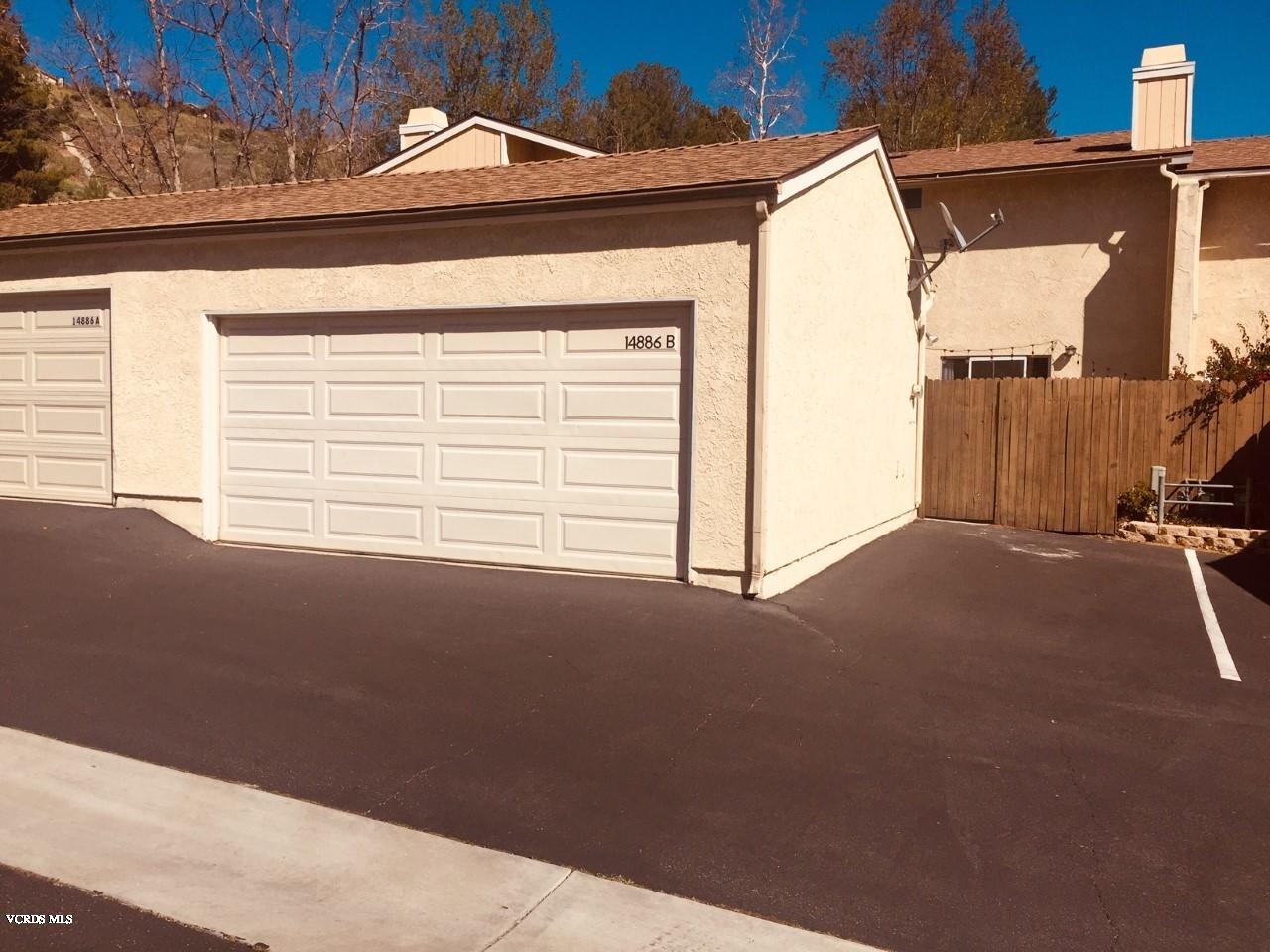 14886 Reedley Street, Unit B Moorpark, CA 93021 - Photo 19 of 26 Garage
