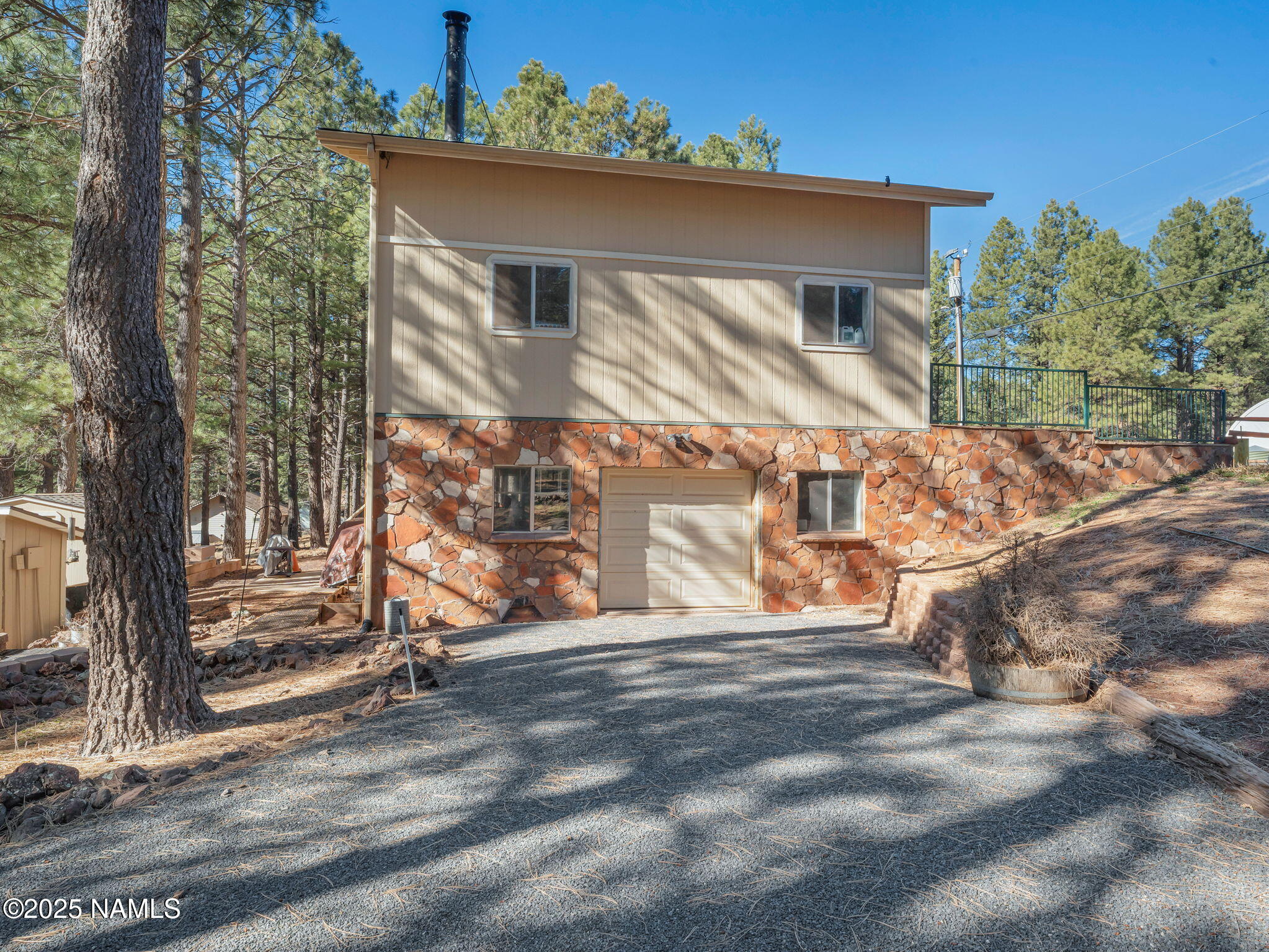 13112 Fallow Deer Road Parks, AZ 86018 - Photo 35 of 39 a view of back yard of the house