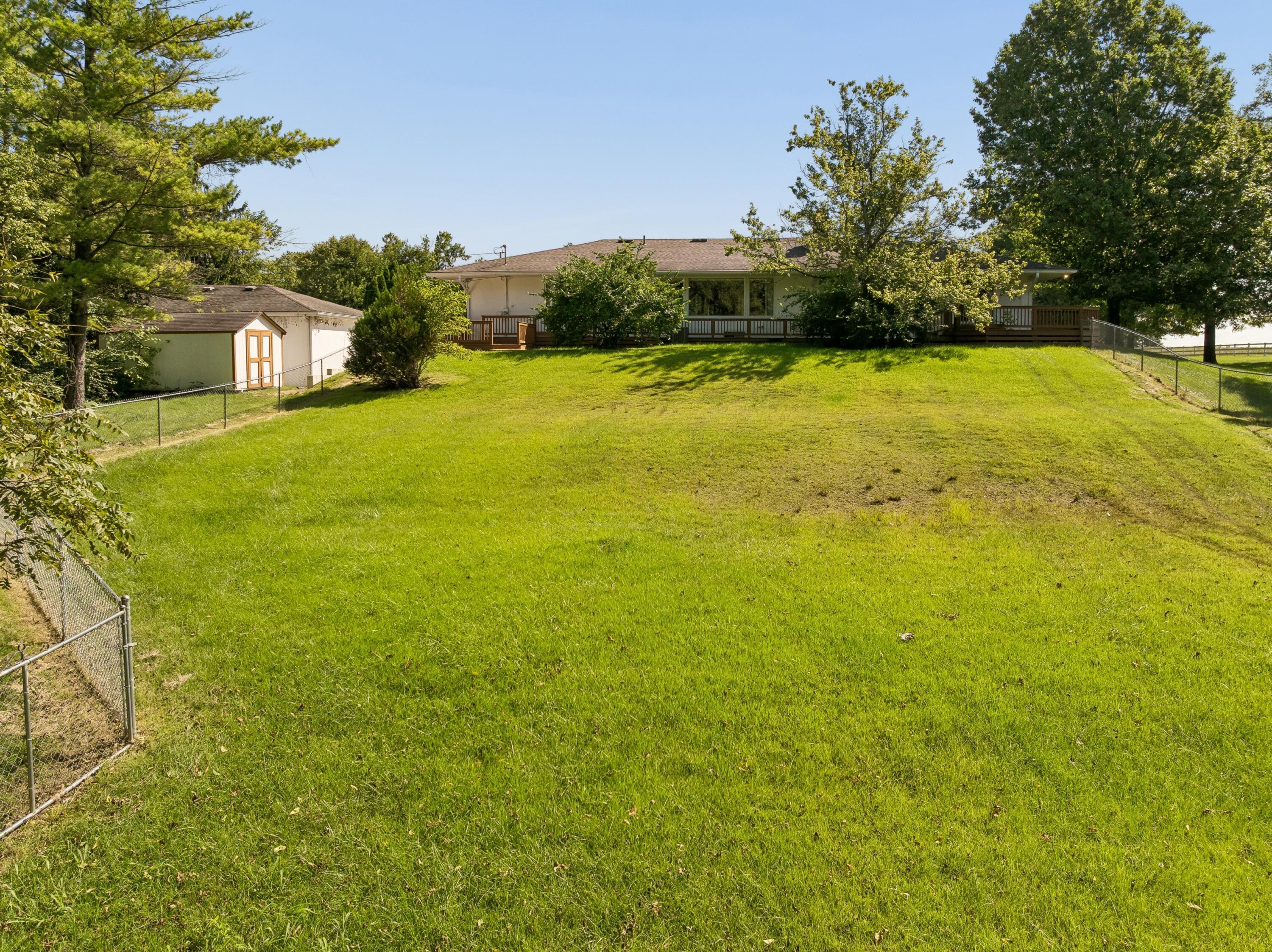 121 Hubbard Road Galloway, OH 43119 - Photo 7 of 71 Fenced backyard