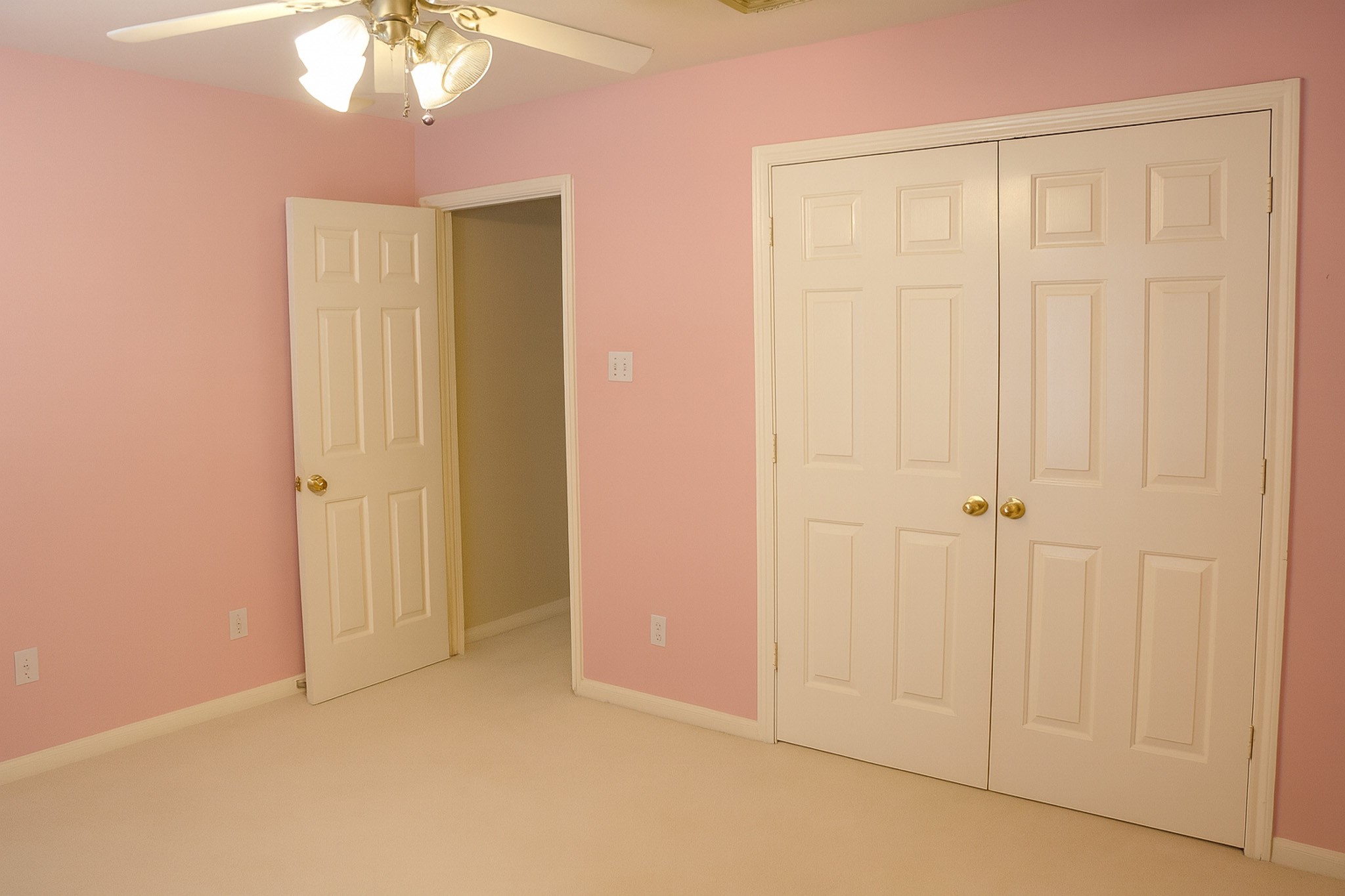 3306 Elmcrest Drive Houston, TX 77088 - Photo 14 of 19 an empty room with chandelier fan