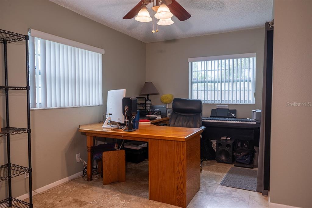 9232 80th Avenue Seminole, FL 33777 - Photo 25 of 37
