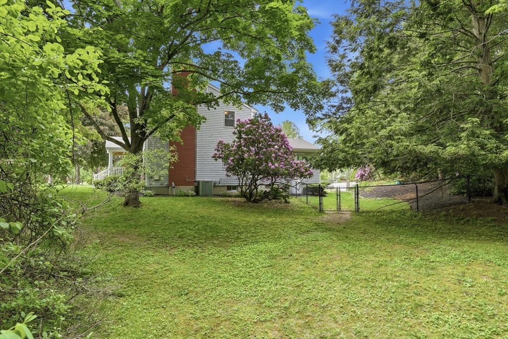 6 Hillcrest Road Bedford, MA 01730 - Photo 32 of 33