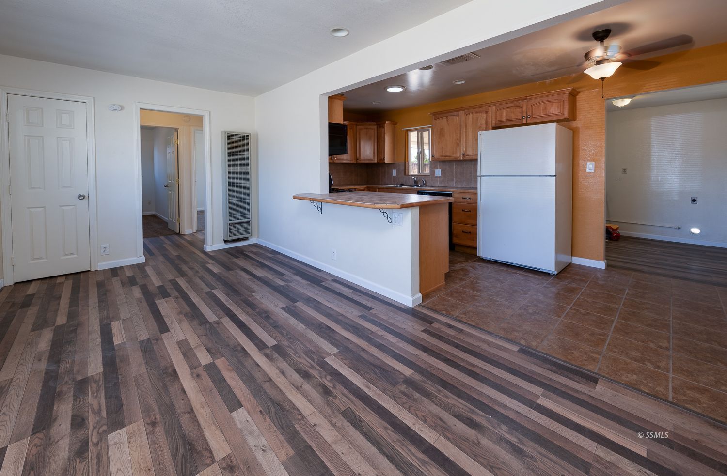 241 North Alvord Street Ridgecrest, CA 93555 - Photo 4 of 32