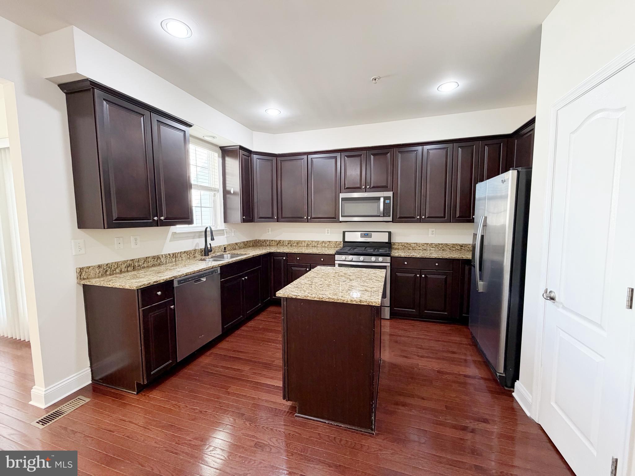 23008 Meadow Mist Road Clarksburg, MD 20871 - Photo 2 of 18