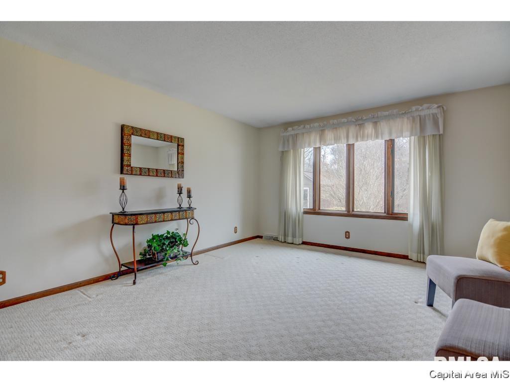 6929 Mechanicsburg Road Springfield, IL 62712 - Photo 15 of 36