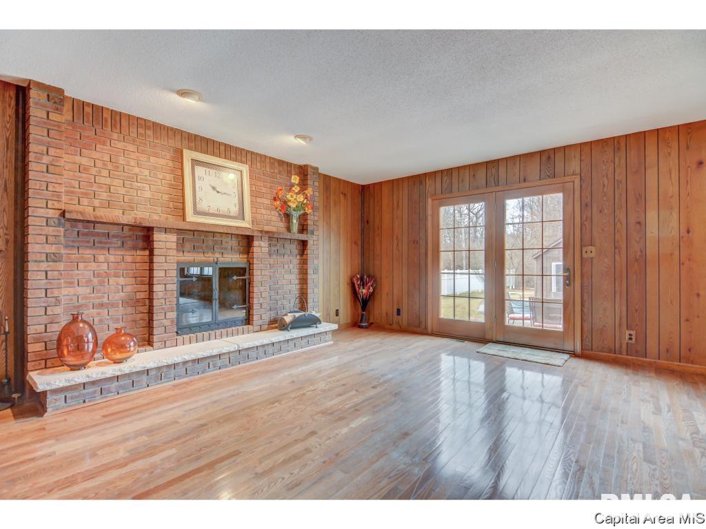 6929 Mechanicsburg Road Springfield, IL 62712 - Photo 2 of 36