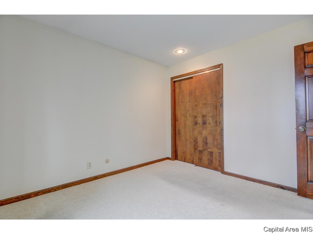 6929 Mechanicsburg Road Springfield, IL 62712 - Photo 21 of 36