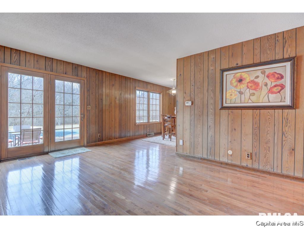 6929 Mechanicsburg Road Springfield, IL 62712 - Photo 5 of 36