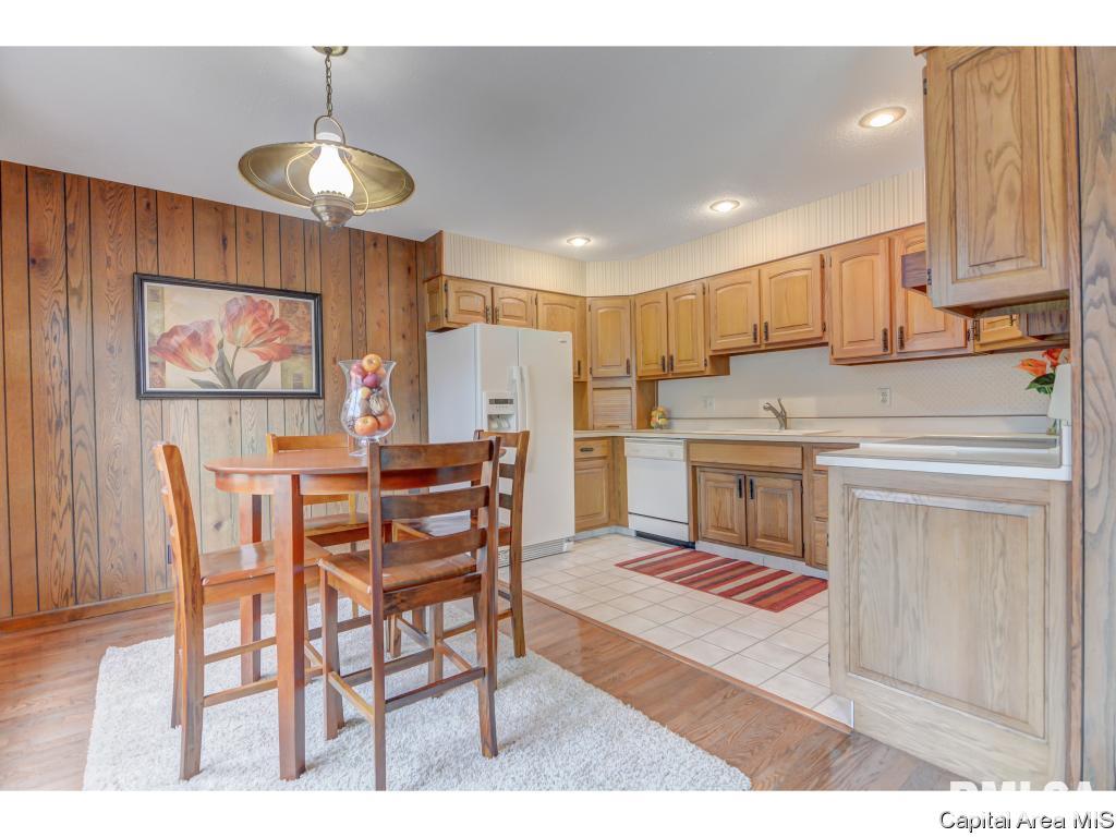 6929 Mechanicsburg Road Springfield, IL 62712 - Photo 6 of 36