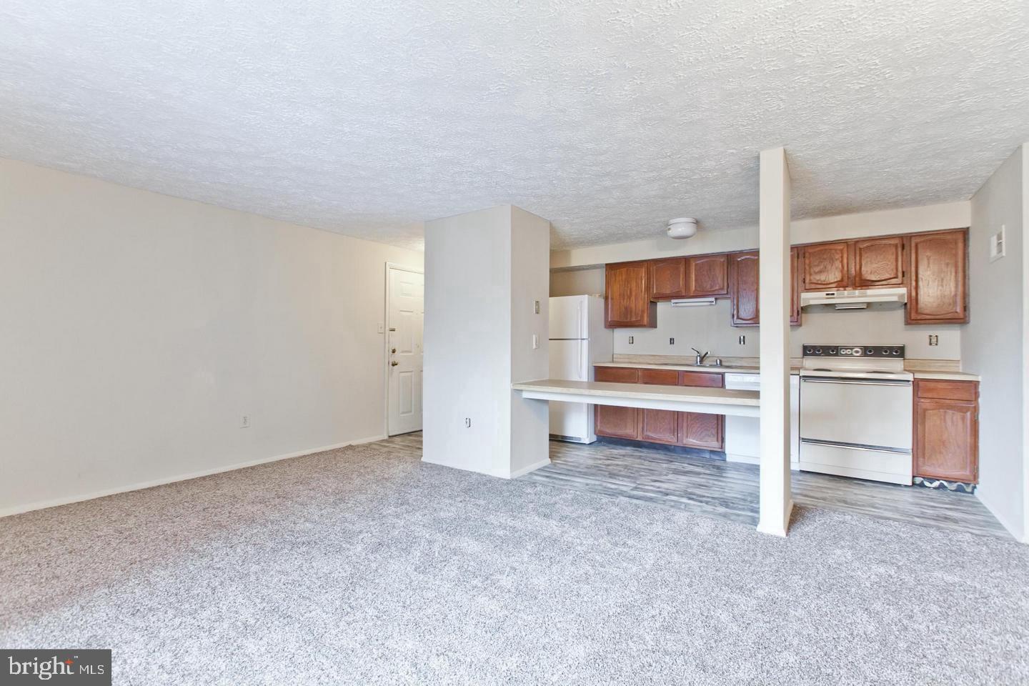 800 Heather Ridge Drive, Unit 19H Frederick, MD 21702 - Photo 3 of 7