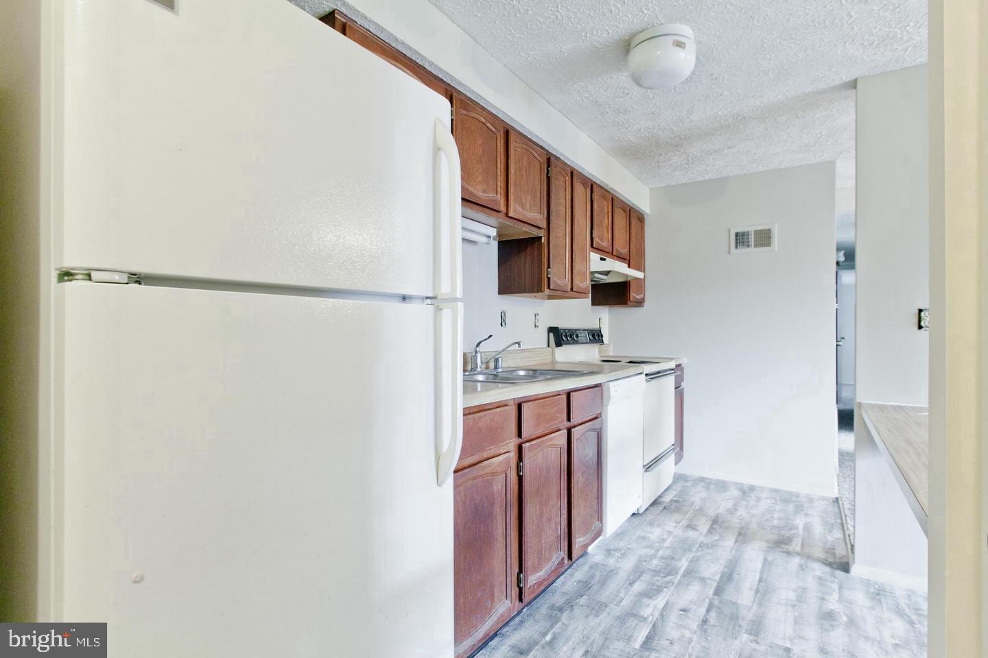 800 Heather Ridge Drive, Unit 19H Frederick, MD 21702 - Photo 4 of 7