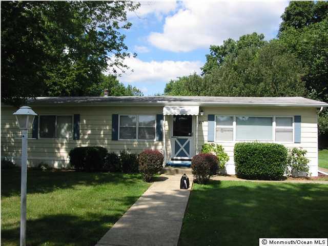 412 Woody Road Freehold, NJ 07728 - Photo 1 of 3 Primary Photo