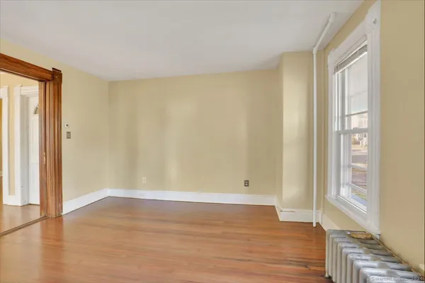 $1,900 | 29 Fairview Street, West Hartford, CT 06119