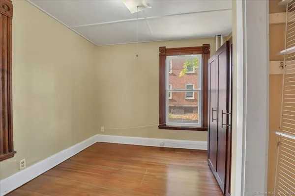 $1,900 | 29 Fairview Street, West Hartford, CT 06119