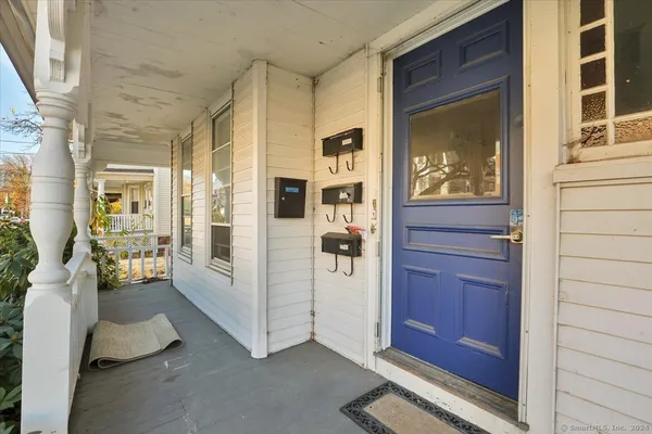 $1,900 | 29 Fairview Street, West Hartford, CT 06119