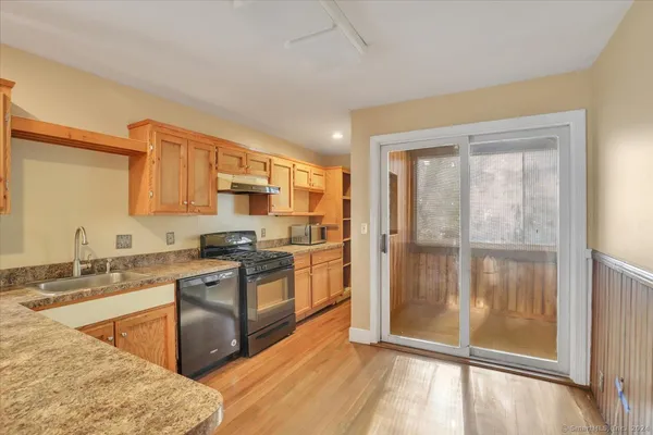 $1,900 | 29 Fairview Street, West Hartford, CT 06119