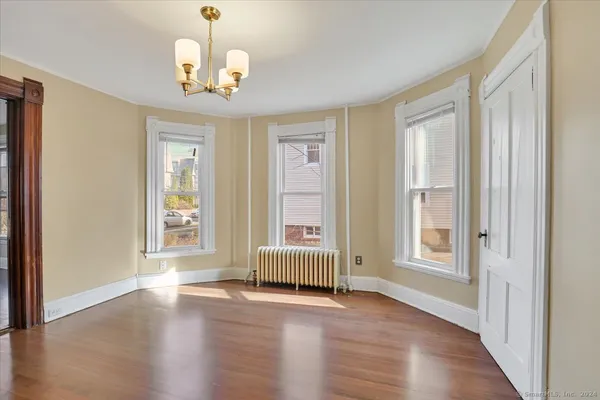 $1,900 | 29 Fairview Street, West Hartford, CT 06119