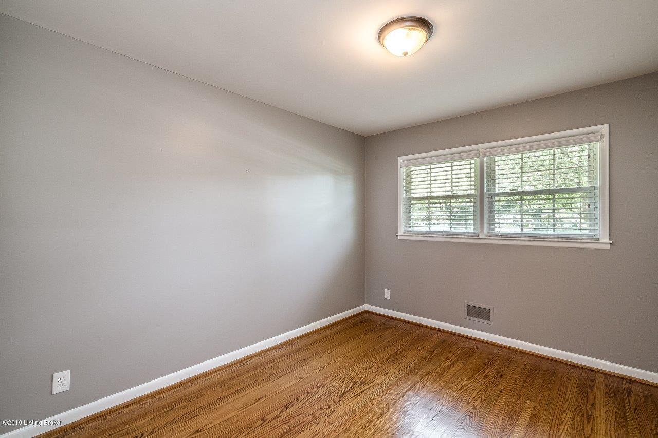 3719 Winchester Road Louisville, KY 40207 - Photo 16 of 35 3719 Winchester Road-21