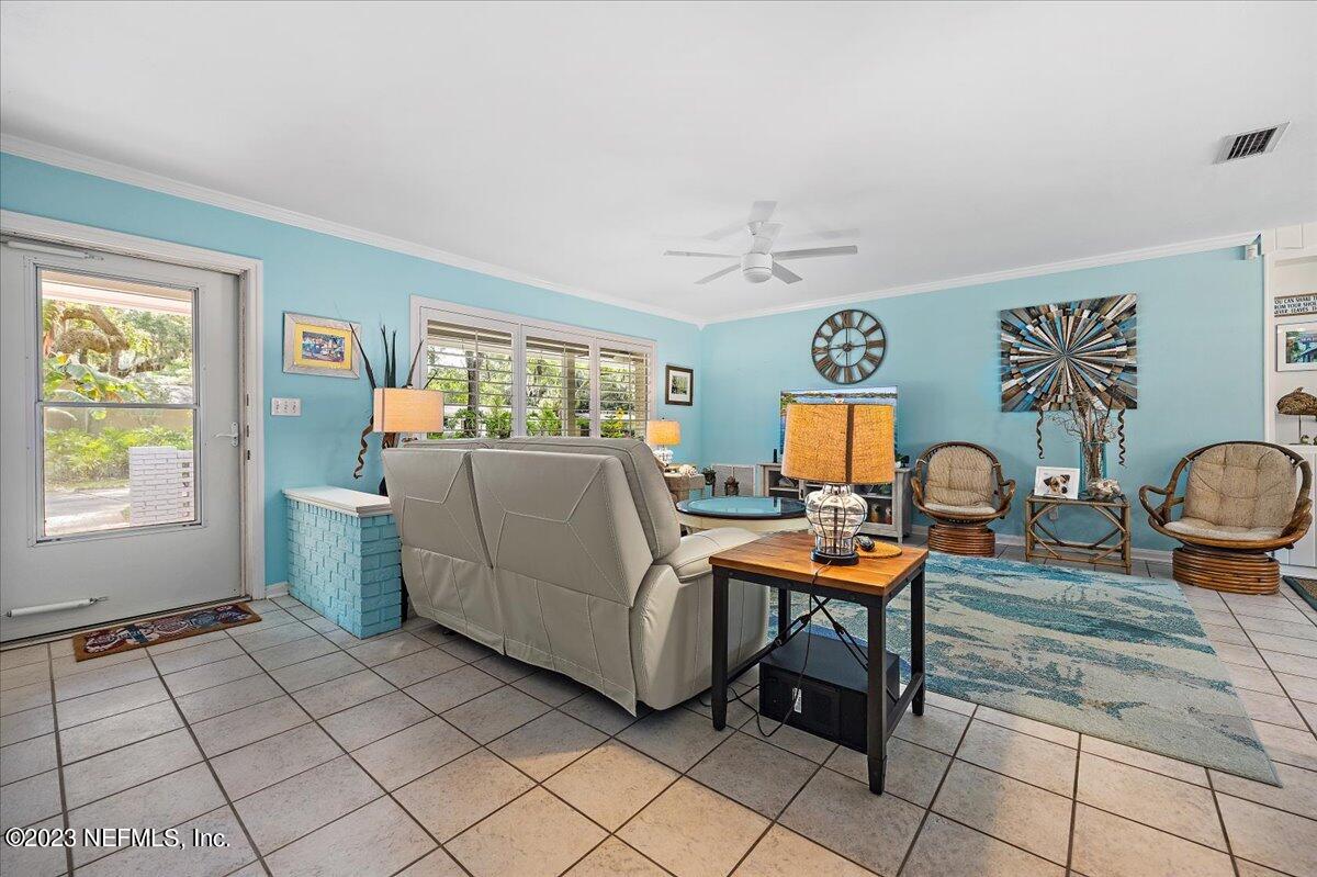 1206 Kings Road Neptune Beach, FL 32266 - Photo 4 of 26 family room