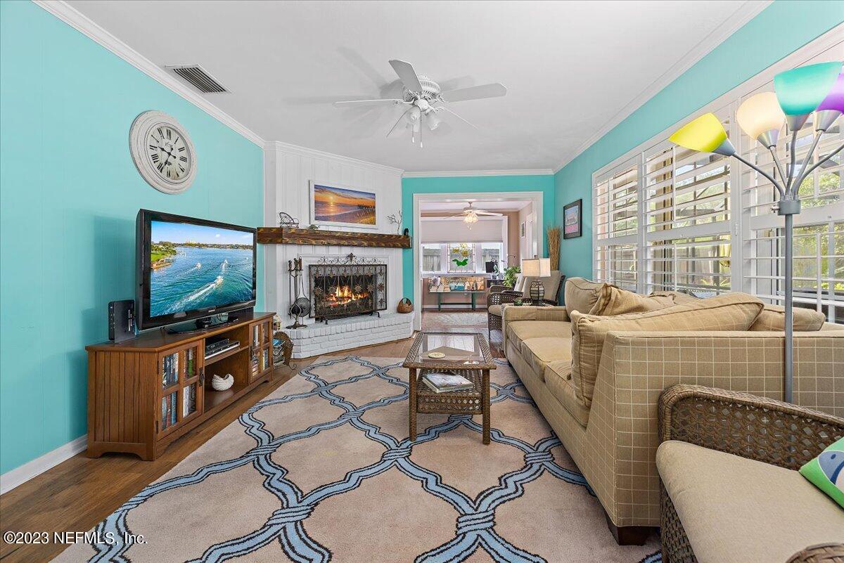 1206 Kings Road Neptune Beach, FL 32266 - Photo 8 of 26 living room