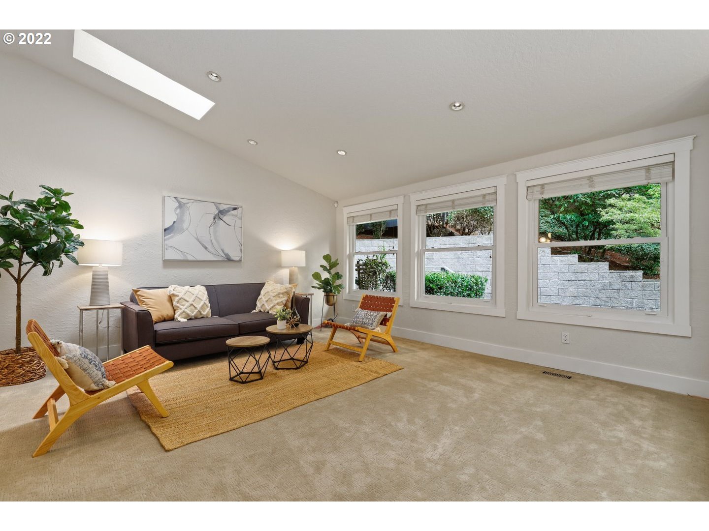 4856 Southwest Garden Home Road Portland, OR 97219 - Photo 12 of 32 Gallery Image 12