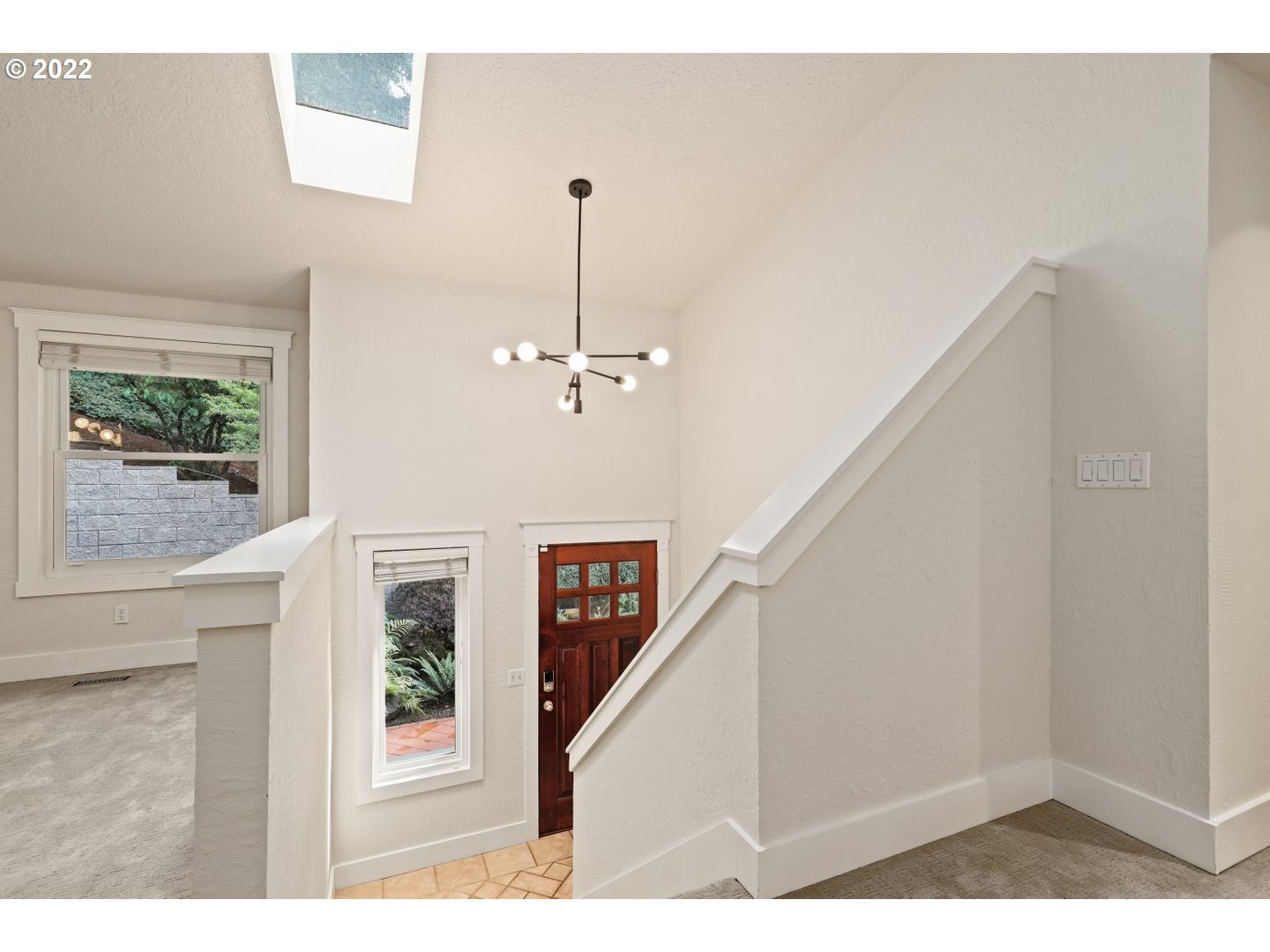 4856 Southwest Garden Home Road Portland, OR 97219 - Photo 9 of 32 Gallery Image 9