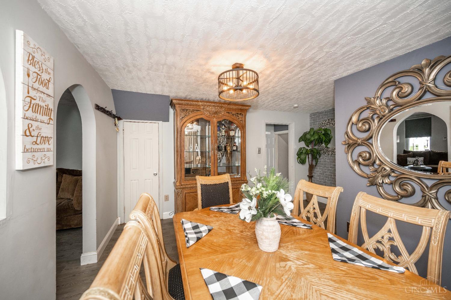 7416 Perry Street Cincinnati, OH 45231 - Photo 13 of 40 Gallery Image 13