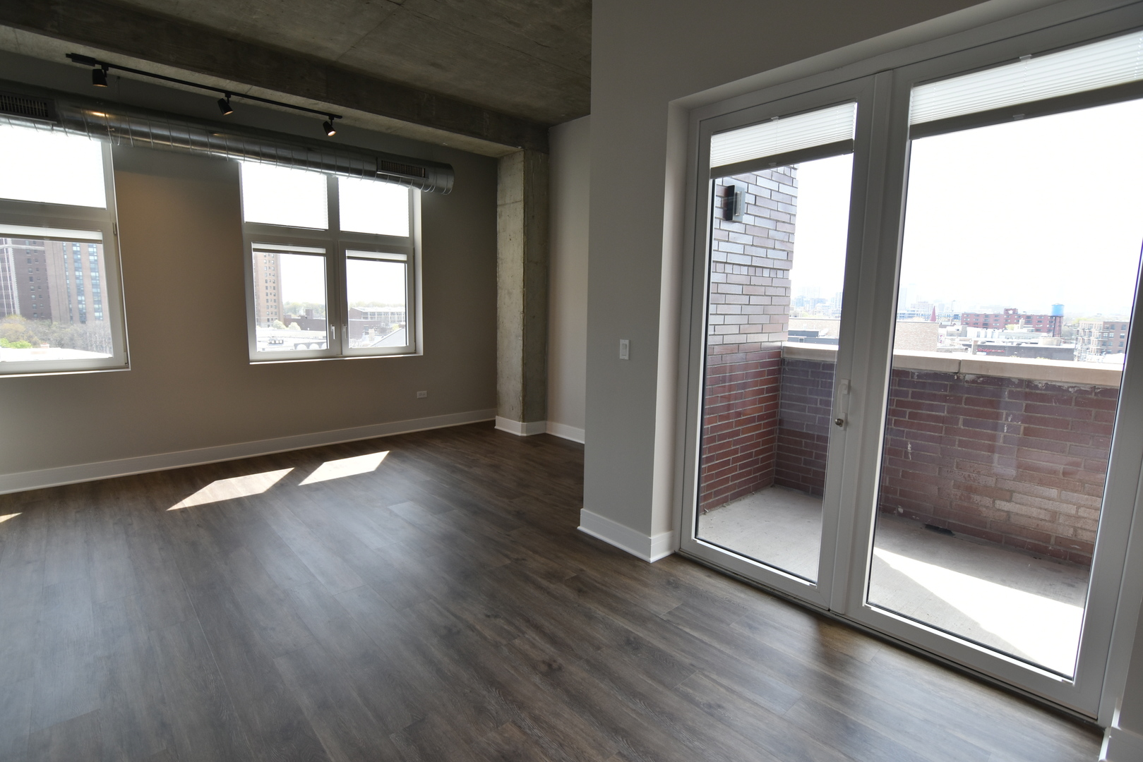 3833 North Broadway, Unit 712 Chicago, IL 60613 - Photo 4 of 15