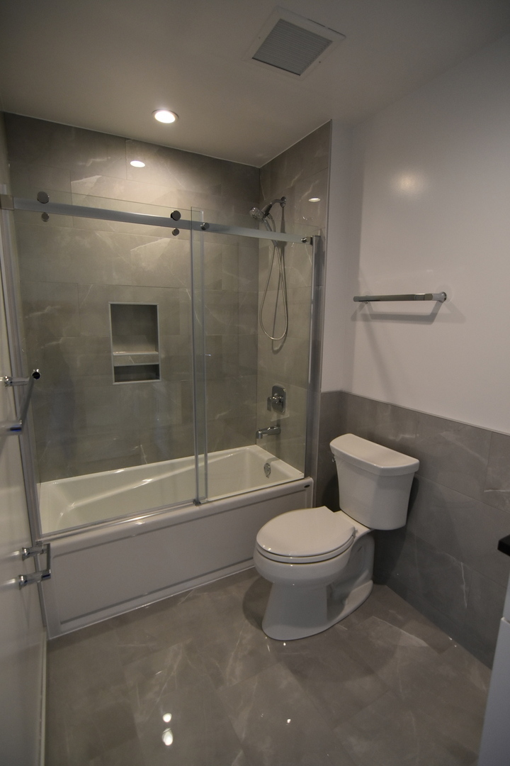 3833 North Broadway, Unit 712 Chicago, IL 60613 - Photo 10 of 15