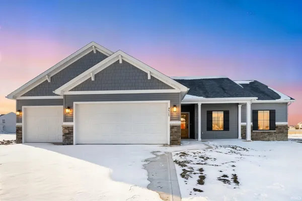 $365,900 | 4971 Chickadee Drive, Woodburn, IN 46797