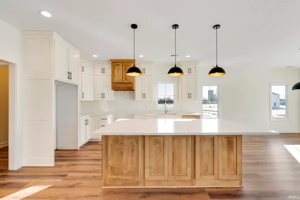 $365,900 | 4971 Chickadee Drive, Woodburn, IN 46797