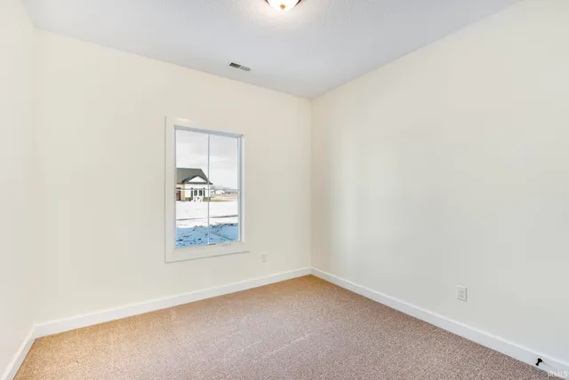 $369,900 | 4971 Chickadee Drive, Woodburn, IN 46797