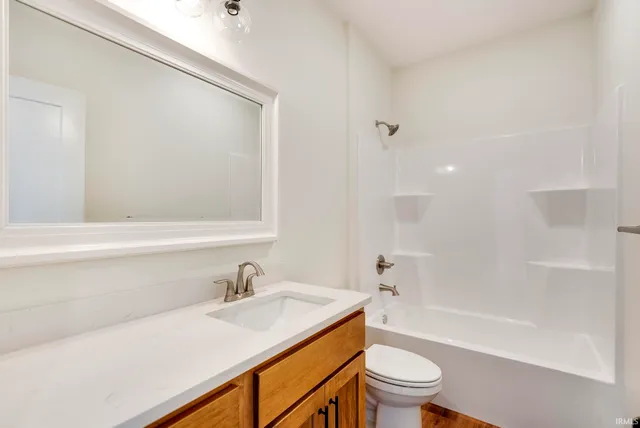 $369,900 | 4971 Chickadee Drive, Woodburn, IN 46797