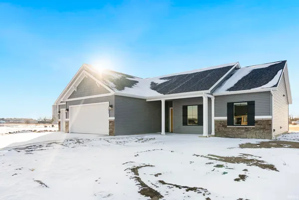 $365,900 | 4971 Chickadee Drive, Woodburn, IN 46797