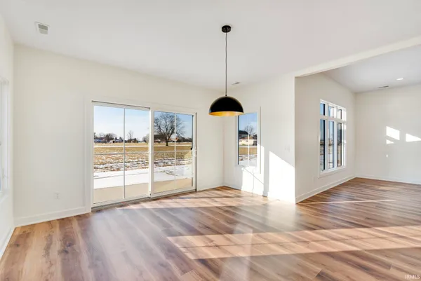 $365,900 | 4971 Chickadee Drive, Woodburn, IN 46797