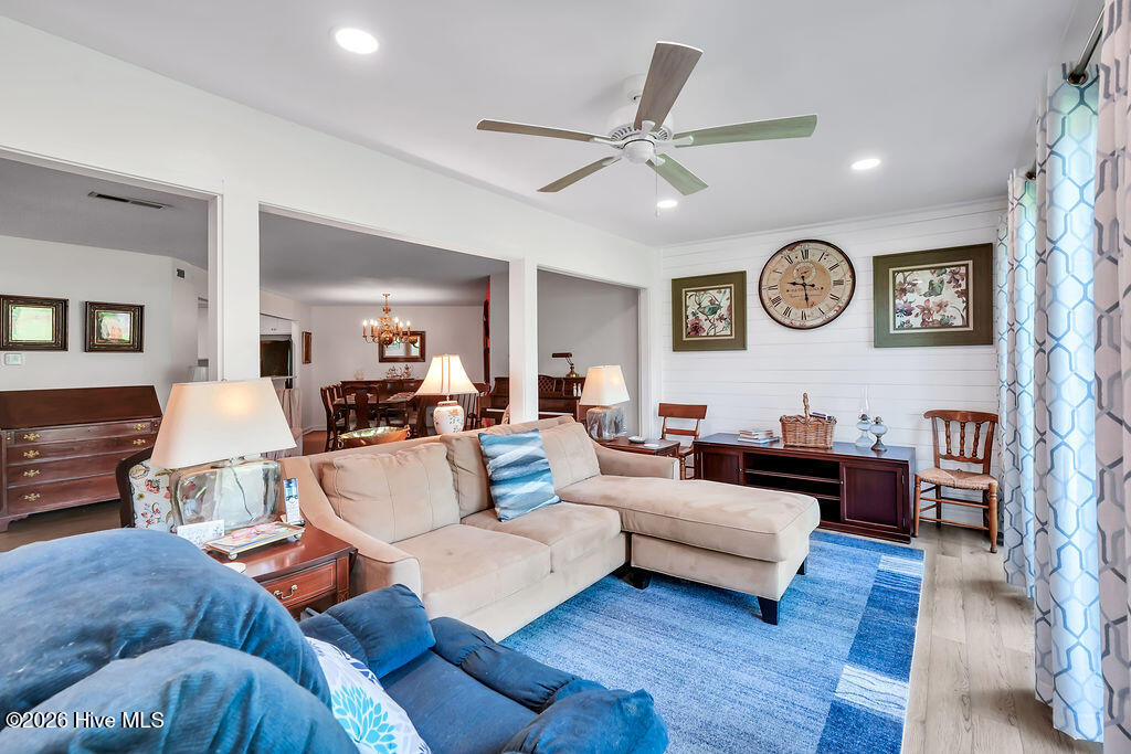 718 Azalea Drive, Unit 453 Hampstead, NC 28443 - Photo 5 of 32 718AzaleaDriveUnit453-18