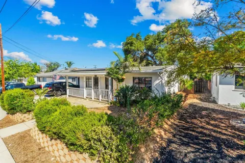$899,000 | 228 East 15th Avenue, Escondido, CA 92025