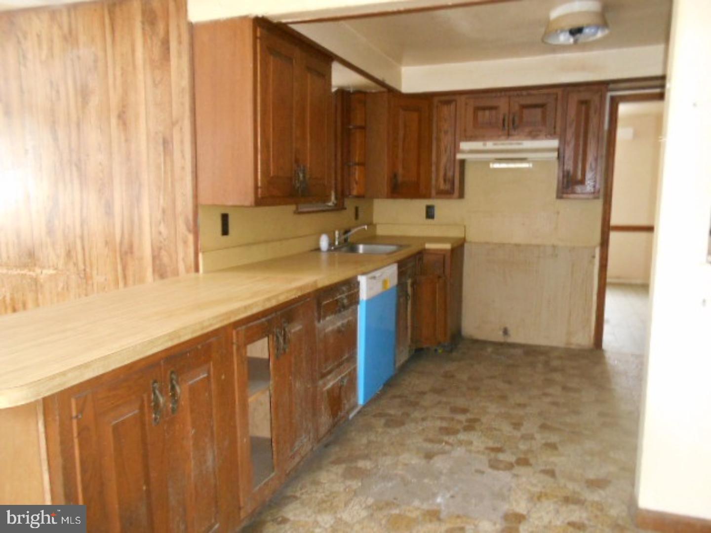 400 Maplewood Road Springfield, PA 19064 - Photo 8 of 19 Kitchen