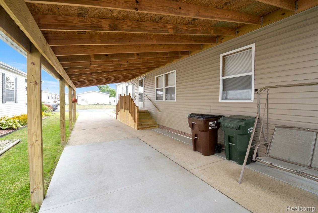 13451 Mapleview Street Carleton, MI 48117 - Photo 3 of 35 Newer Carport