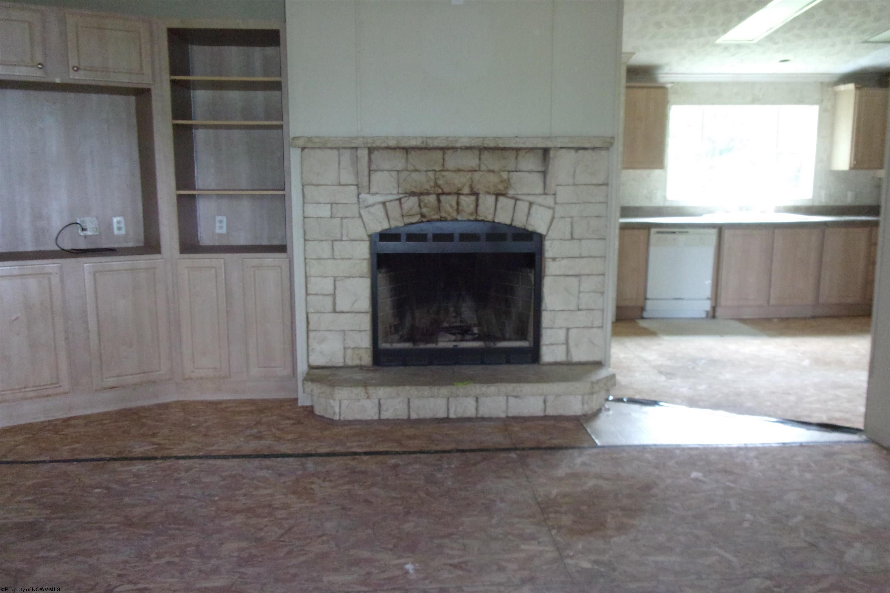 424 Indian Rock Road Reedsville, WV 26547 - Photo 4 of 21 Gallery Image 4