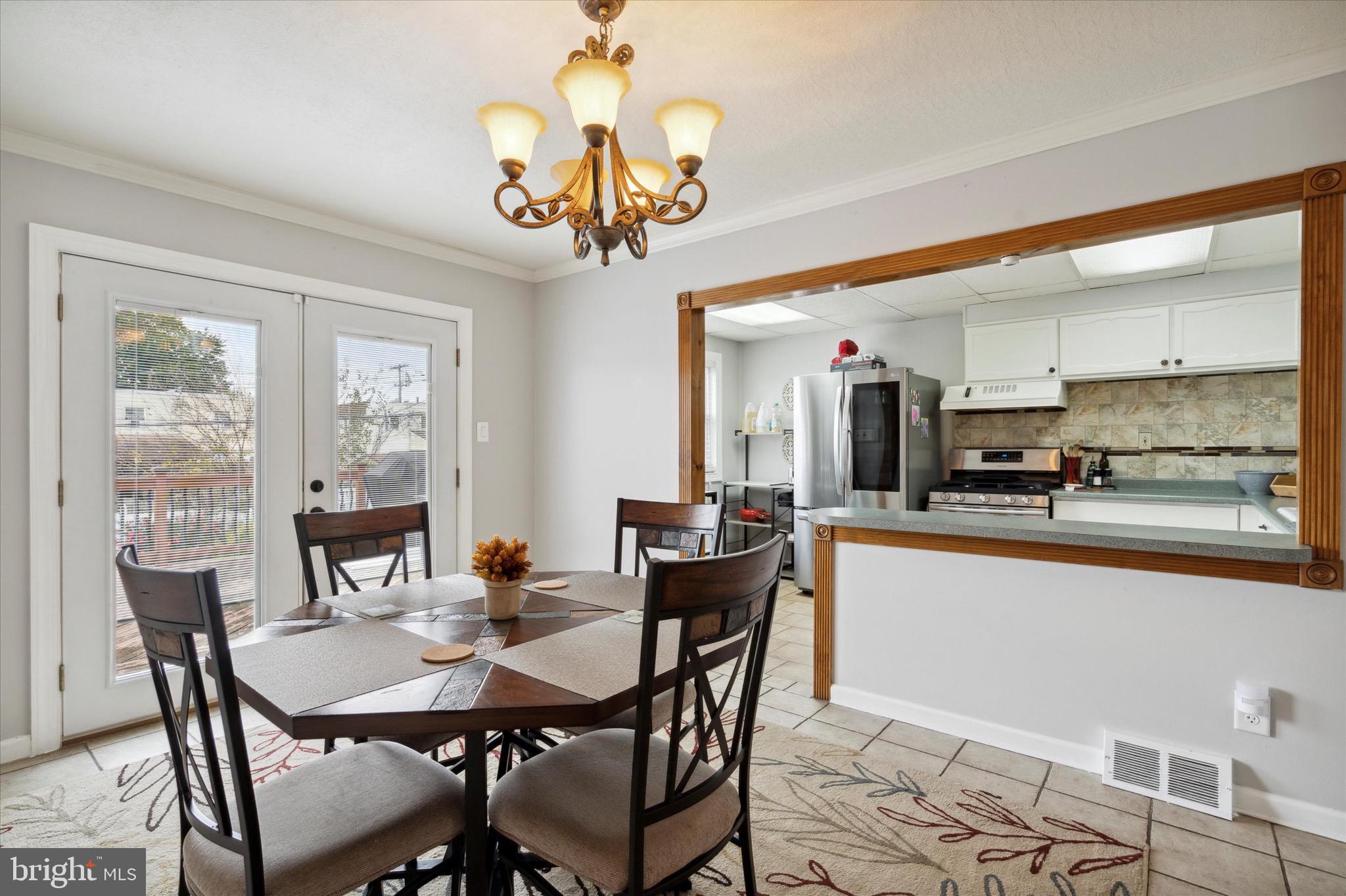 12114 Medford Road Philadelphia, PA 19154 - Photo 5 of 23 Dining Room